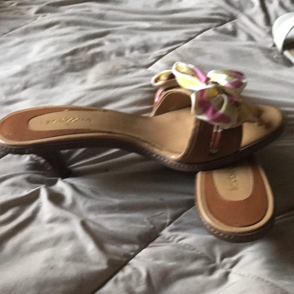 Women’s Brown Slide Sandals with Pink & Yellow Bow